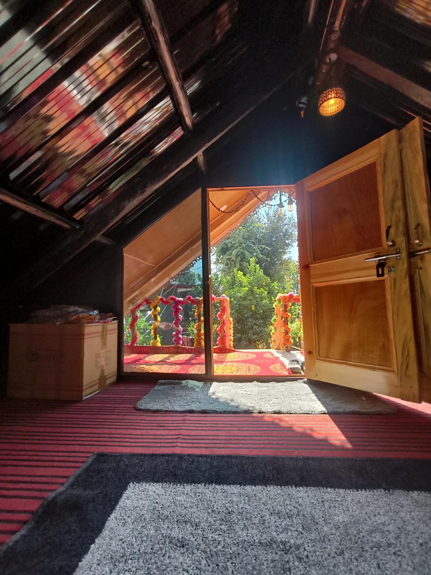 Hostel Stoner'S Delight Kulu Exteriér fotografie